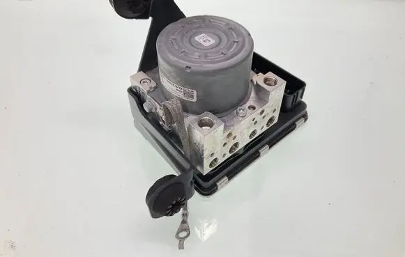 Volvo XC90 ABS Pump 31445476 31451210