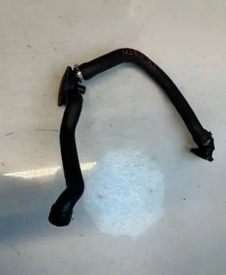 Volkswagen Transporter - Caravelle T4 Breather/breather pipe/hose 028129101C