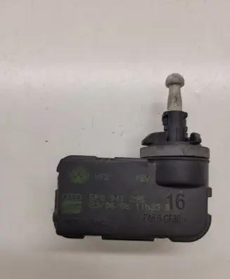 Seat Toledo III (5P) Headlight level adjustment motor 5P0941295