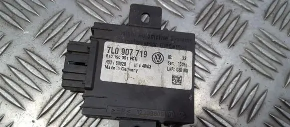 Volkswagen Touareg I Alarm control unit/module 7l0907719 510190351