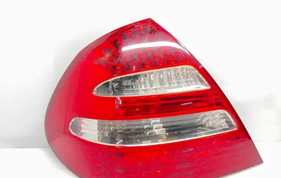 Mercedes-Benz E W211 Rear/tail lights A2118200564