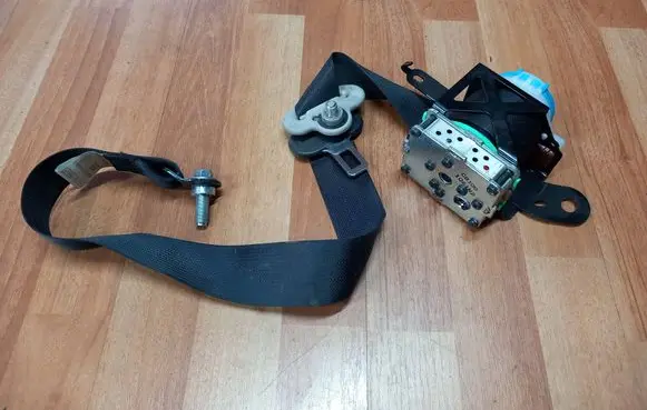 Mazda 6 Front seatbelt TKAH2EH928