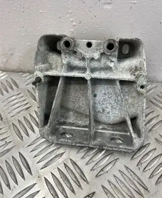 BMW 5 E60 E61 Other engine bay part 7010593
