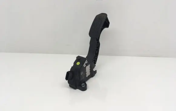 Toyota RAV 4 (XA40) Accelerator throttle pedal 781100W040