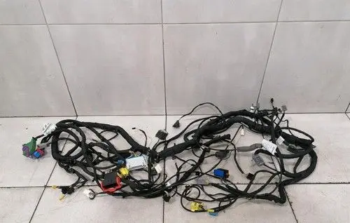 Ferrari FF Front door wiring loom/harness boot
