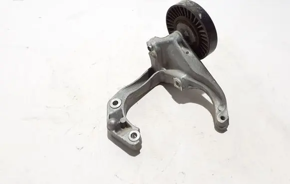 Porsche Macan (95B) A/C compressor mount bracket 06M260885M