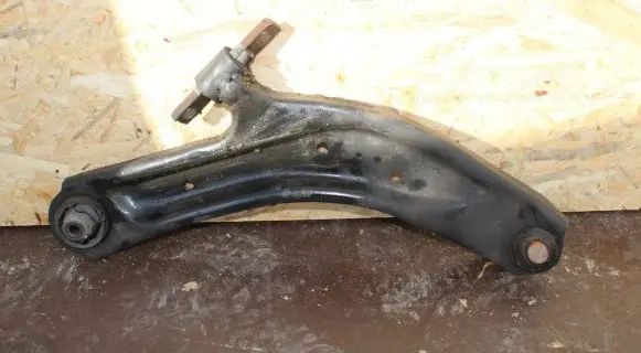 Nissan X-Trail T32 Front lower control arm/wishbone