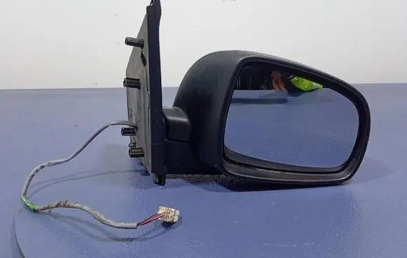Nissan Note (E11) Front door electric wing mirror 