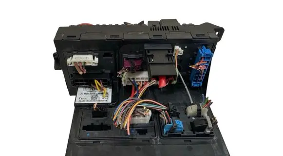 Mercedes-Benz E W211 Fuse module 2115457701