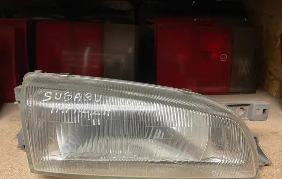 Subaru Impreza I Headlight/headlamp 1541