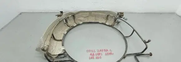 Opel Zafira C Spare wheel mounting bracket 