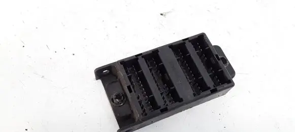 KIA Sorento Fuse module 913103E810