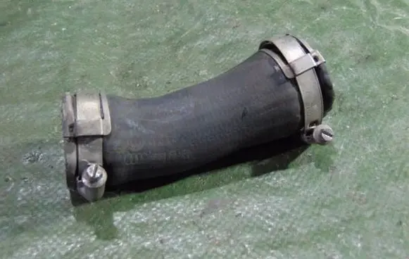 Audi A6 S6 C6 4F Intercooler hose/pipe 4F0145944G