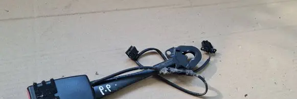Audi A4 S4 B8 8K Front seatbelt buckle 8K0857755F