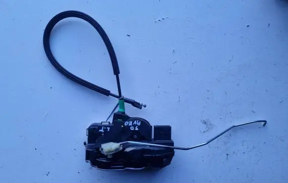 Chevrolet Aveo Rear door lock