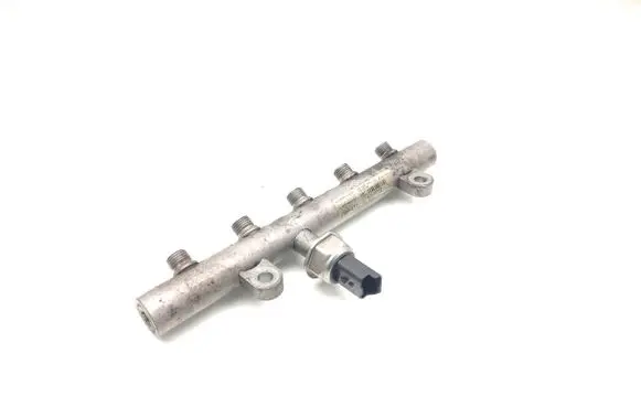 Ford Focus Fuel main line pipe 9645689580 5WS40041