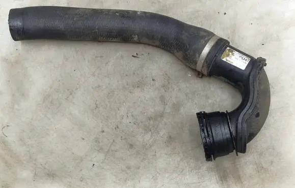 Opel Astra J Intercooler hose/pipe 13327298 360578926 011112