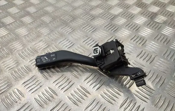 Volkswagen PASSAT B6 Indicator stalk 1K0953513F