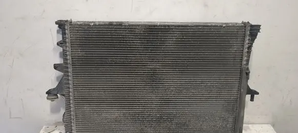 Volkswagen Touareg I Coolant radiator 86820 97092