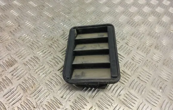 BMW X2 F39 Quarter panel pressure vent 9315934