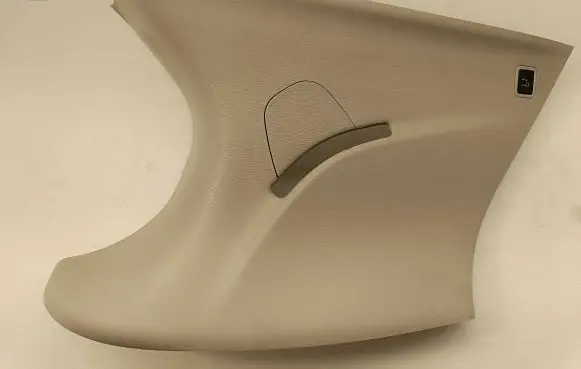 Chrysler Pacifica (D)pillar trim (top) 5RJ071D2AF 118591 2045450