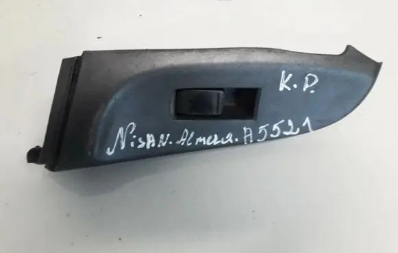 Nissan Almera N16 Electric window control switch