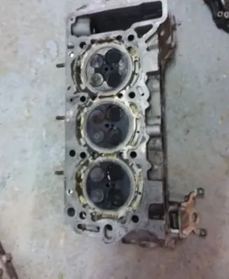 Jeep Grand Cherokee (WK) Engine head 