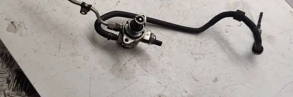 Skoda Octavia Mk2 (1Z) Fuel pressure regulator 