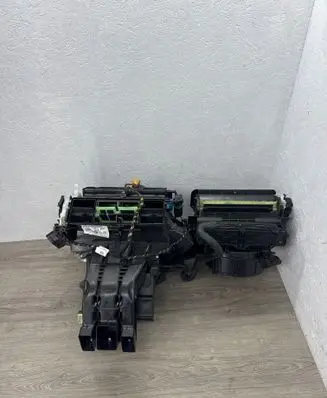 Volkswagen Golf VII Interior heater climate box assembly 5Q1820005AM