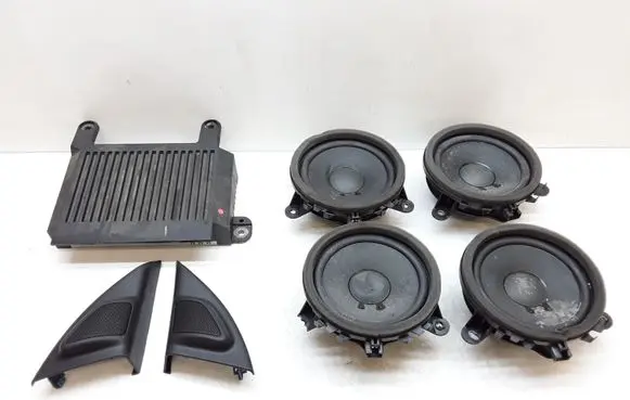 Volvo V70 Audio system kit 31215613 30781067 30657445