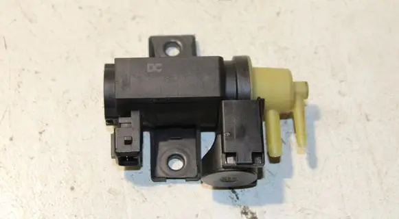 Nissan NV300 Vacuum valve 8200790180