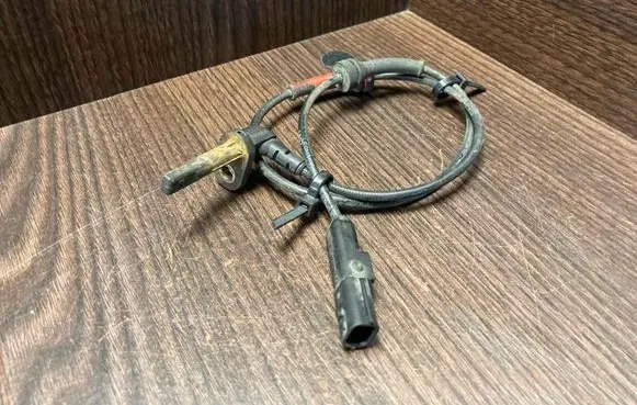 Renault Master III ABS brake wheel speed sensor 8200735315