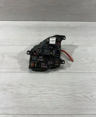 BMW 5 F10 F11 Fuse module 9252813 317033451F 02536211