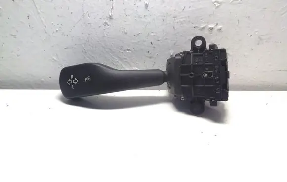BMW 3 E46 Indicator stalk 8363662 01104000 0110400025