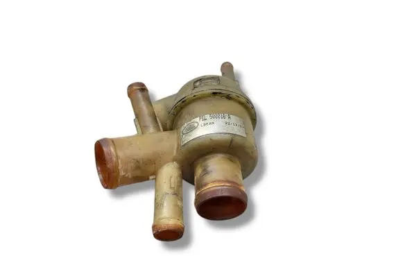 Land Rover Discovery 3 - LR3 Thermostat housing PEL500016A