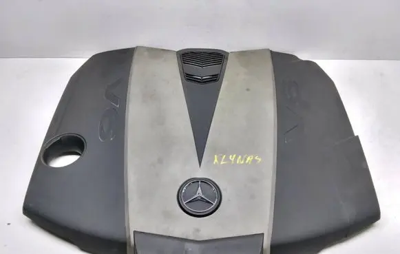 Mercedes-Benz E A207 Engine cover (trim) A6420104267
