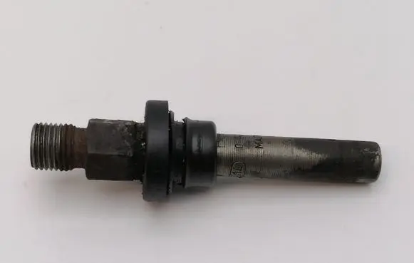 Mercedes-Benz 380 560SEC C126 Fuel injector 0437502035 014