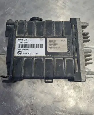 Volkswagen PASSAT B3 Engine control unit/module 0261200271 443907311D