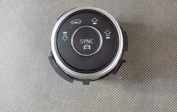Volkswagen Touareg III Suspension ride height/mode switch 760927135