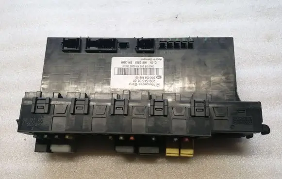 Mercedes-Benz C AMG W203 Fuse module 2095450101 5DK00848610