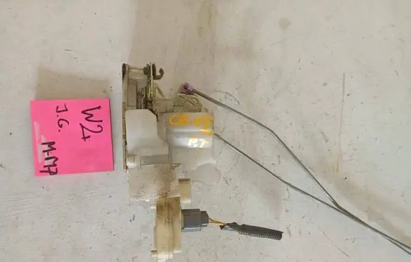 Honda CR-V Rear door lock 789136548