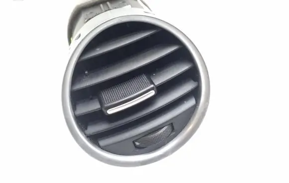 Seat Exeo (3R) Dashboard side air vent grill/cover trim 3R0820901