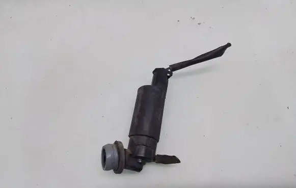 Toyota Avensis T250 Windscreen/windshield washer pump