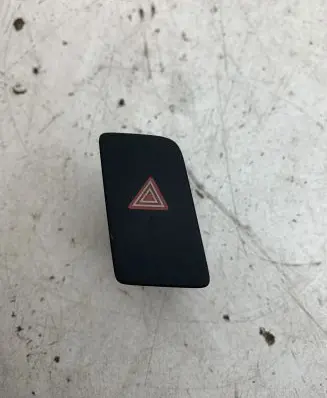 Audi Q3 8U Hazard light switch 8U1941509