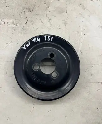 Volkswagen PASSAT B7 Water pump pulley 03D121028B