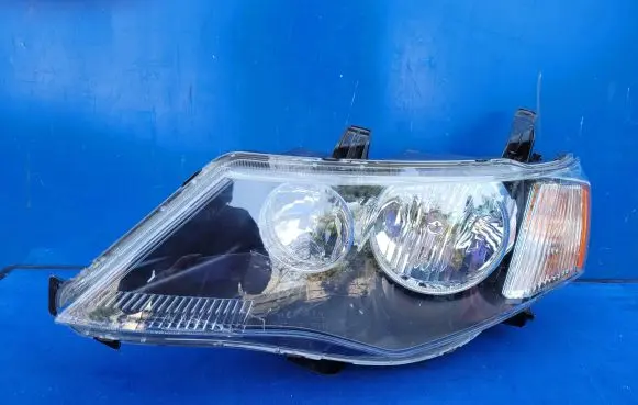 Mitsubishi Outlander Headlight/headlamp P5588L