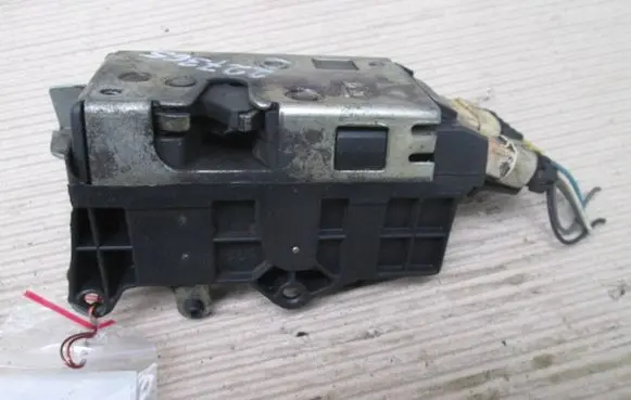 Lancia Dedra Front door lock