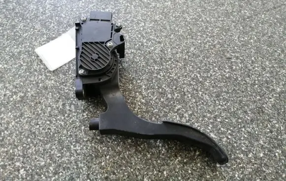 Skoda Fabia Mk2 (5J) Accelerator throttle pedal 0280755063 6Q1721503F