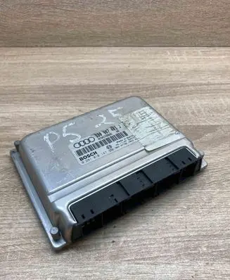 Volkswagen PASSAT B5 Engine control unit/module ECU 3B0907401J 0281010147