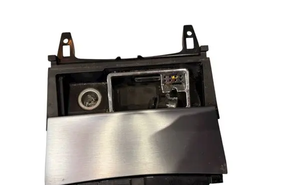 Ashtray (front)